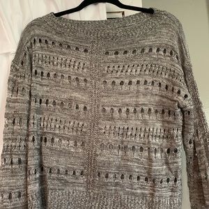 NEW YORK AND CO LIGHT GREY SWEATER SMALL